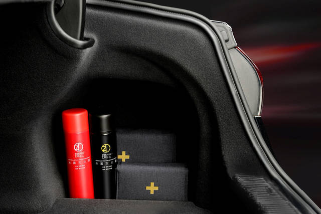 大黑牛李晨参加完跑男,竟然去搞灭火器了?