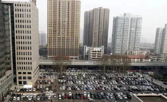 停车不给票可拒付停车费!对郑州市停车有啥建