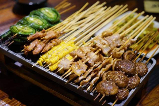 刷爆朋友圈的武侠风烧烤,老板说上火全免单