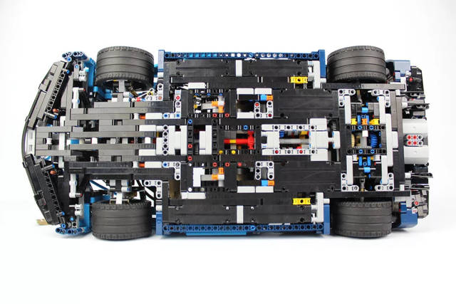 全手工打造的陆上暴君 lego technic bugatti chiron