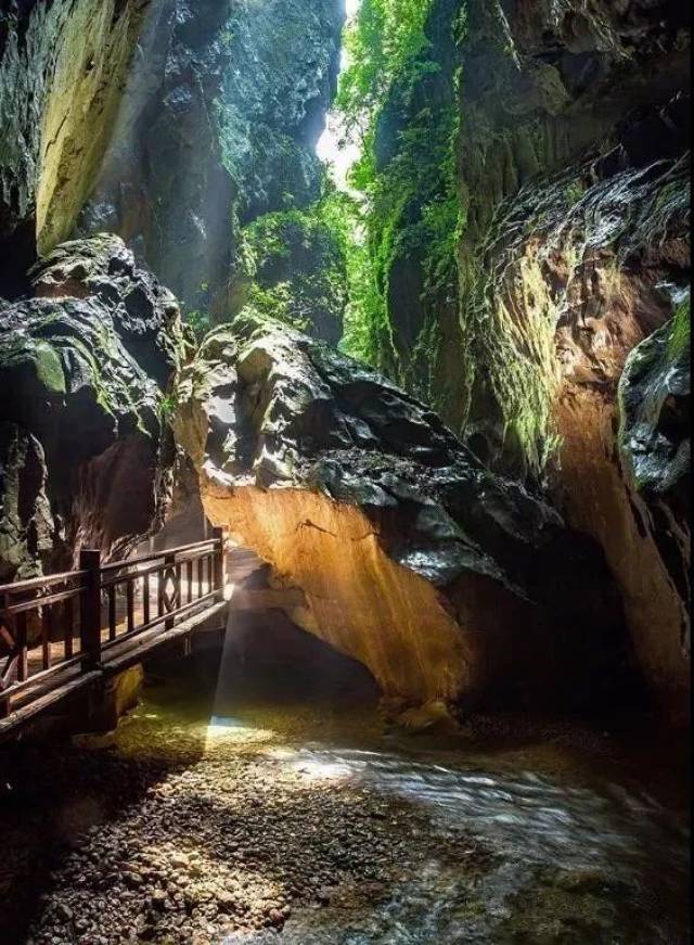 张家界朝阳地缝景区门票39.9元限时抢购!