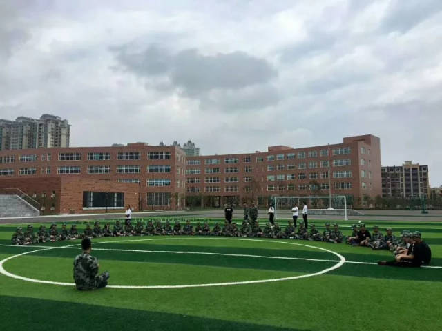 东师明达