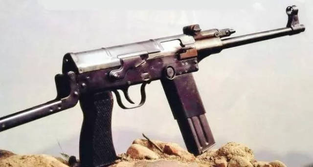 老79式步枪 79式微型冲锋枪保险