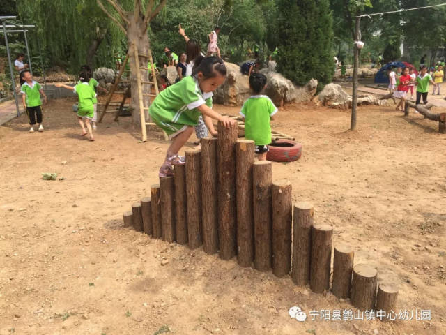 【喜讯】鹤山镇中心幼儿园幼儿游戏《呦呦童趣园里的笑声 》晋级"最美