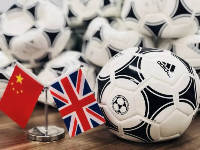 将英式足球课堂搬入科外,探索国际化体育课程新模式!