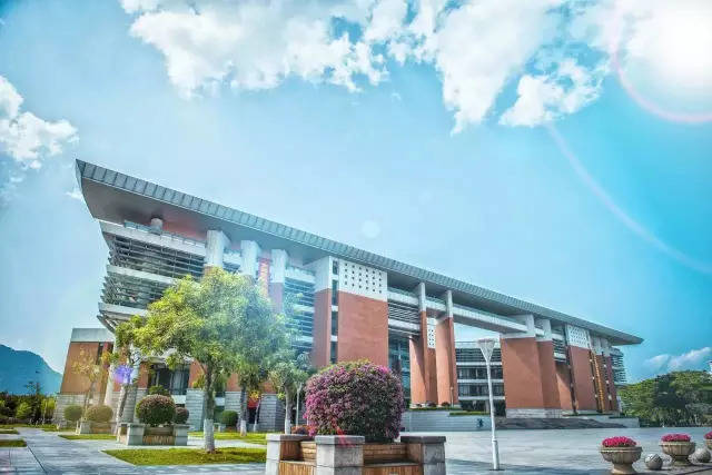 福建工程学院新校区图书馆面积超30000平方米,总投资1.