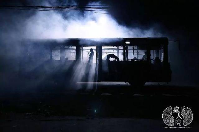 午夜出现的死亡公交车.