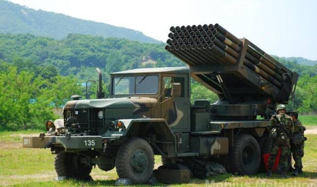 射程最高达36公里,被以比北韩122毫米多管火箭炮威力更大!
