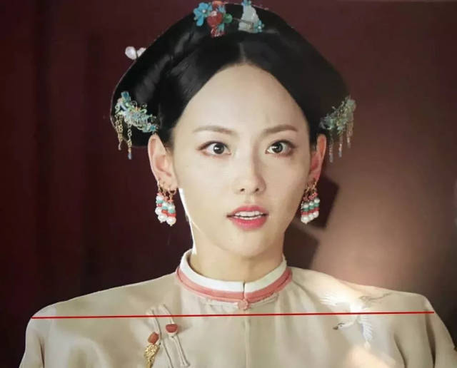 昨夜,延禧第一美人顺嫔上线 火眼金睛的网友发现 顺嫔其实是 出国留学