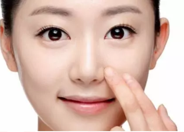 黑头粉刺能挤吗?