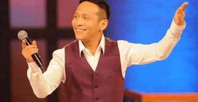 宋小宝拼命演绎小品《烤串》, 猛灌6瓶啤酒, 下台后遭