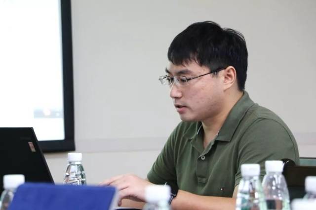 马坤先生发言