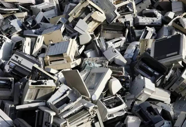 现代电子产品有1000种以上,德国每年大约产生180万吨电子垃圾