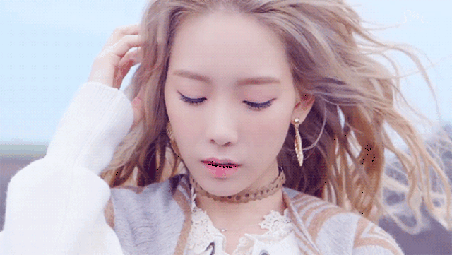 很多男人都喜欢长发美女,包括我在内