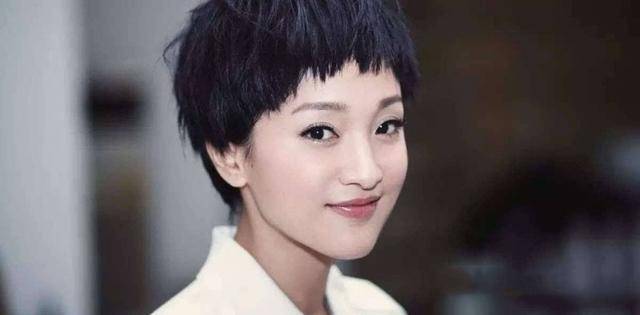 她是《如懿传》里倔强的青樱格格,也是真性情