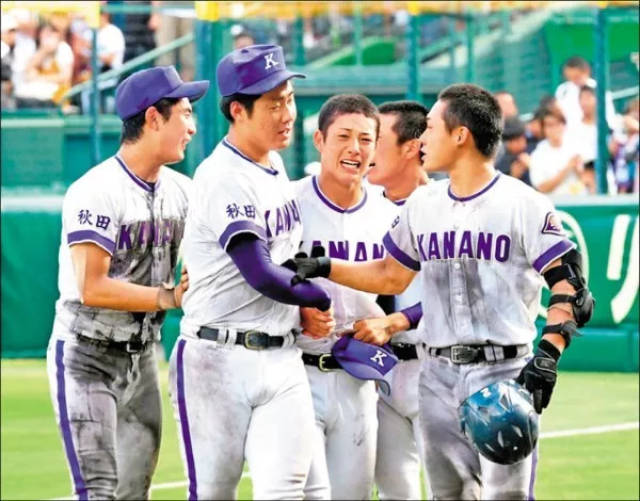 尽管在刚结束的日本高中棒球全国大赛上,他们明明以2-13的大比分输给