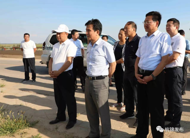 水利部黄河水利委员会主任岳中明一行到杭锦旗调研