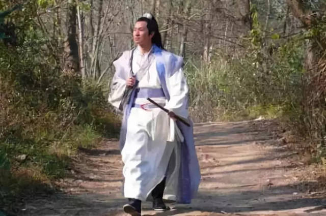 土匪劫道,从来不劫赶考的书生?