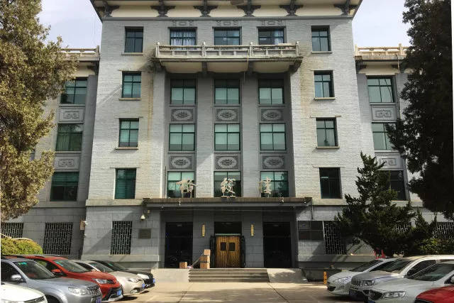 土木工程与力学学院 齐云楼405 数学与统计学院 齐云楼806 经济学院