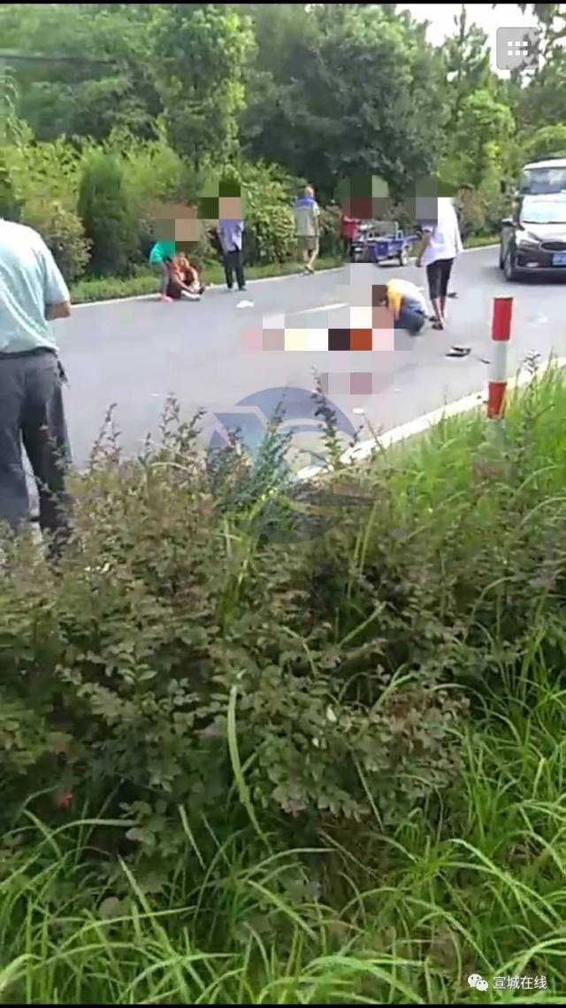 宣城发生惨烈车祸,一女子当场死亡!男孩被送往医院!