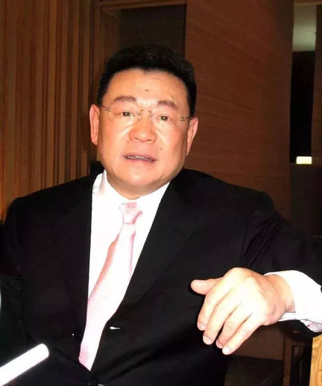 (香港巨富收藏家刘銮雄,常居世界收藏家排行榜)