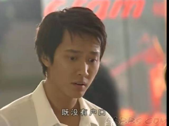 冯绍峰2003年4月参演由林心如,陆毅,曾黎主演的时装剧《男才女貌》