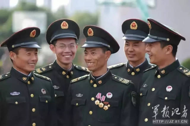 "兵王"解放军中最牛的军衔,师级军官见了都要致敬!