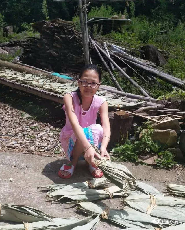 林慧雅,11岁,鹤盛镇郑源村上辽自然村,下半年就读鹤盛中心小学五年级