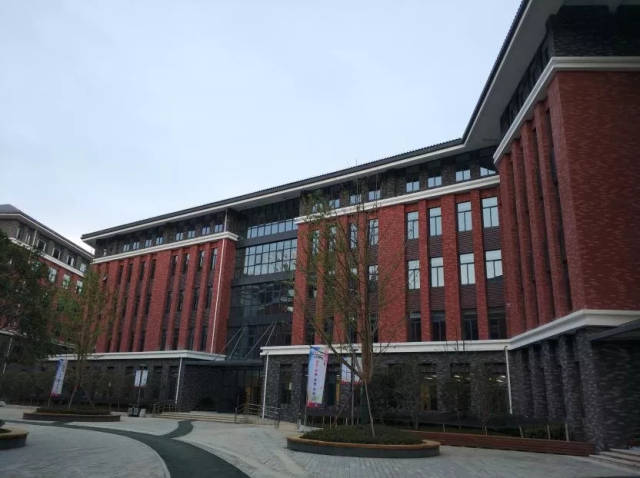 贵阳一中李端棻中学开学啦!家长想知道的都在此!超美