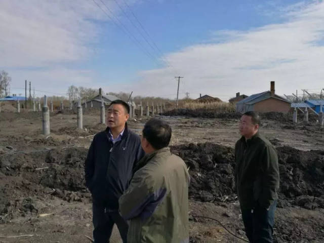 这是中共克东县委书记李柏春同志在去年的9月2日"克东县举全县之力
