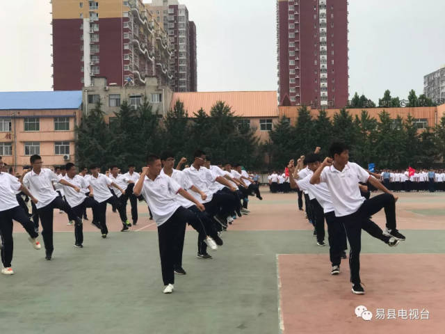 易县中学军训成果汇报表演,燃出你想象!【多图预警】