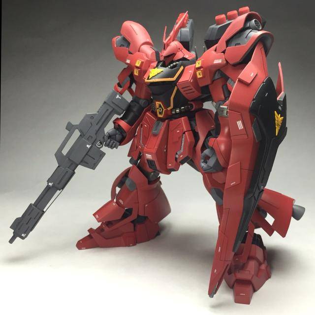 原来夏亚也有专用的高达座驾?