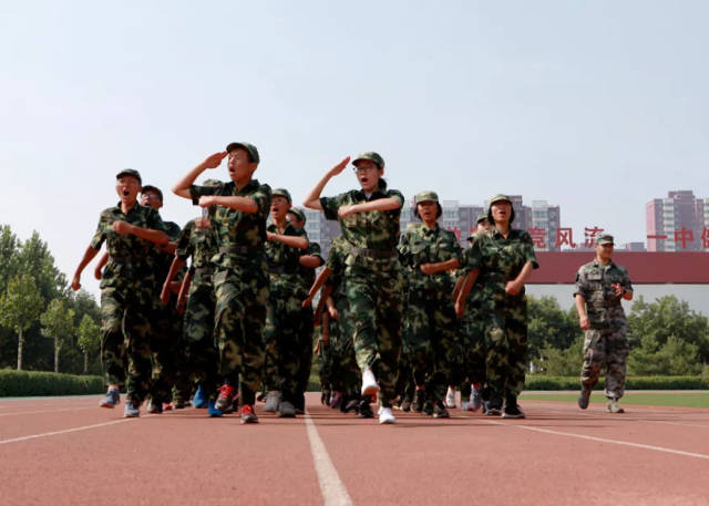 组织机构 临汾一中高一年级 训练团队 61213部队 参训人员 高一年级