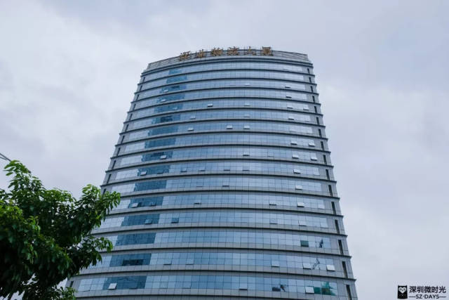 6米深业物流大厦,这里的楼都不高.