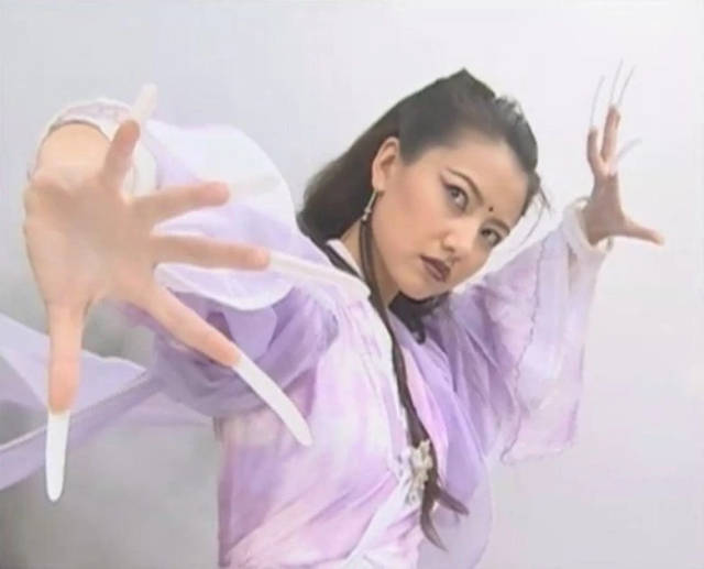 新老周芷若:周海媚最美、高圆圆最经典,她年纪