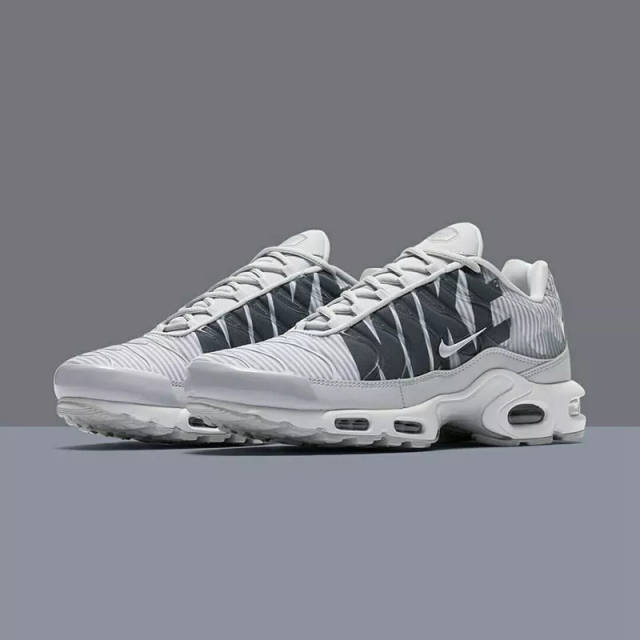 大字版nike air max plus现已发售