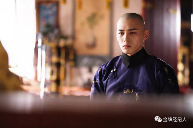 荒唐王爷弘昼悲剧落幕,潜力小生洪尧正当时