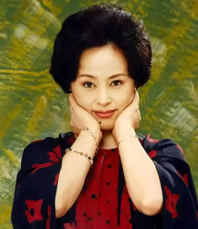 68岁朱明瑛,61岁苏小明,60岁郑绪岚近照曝光,网友:依然那么美!