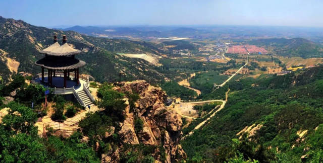 招远地处胶东低山丘陵地带旅游资源丰富 主要景点有罗山国家森林公园