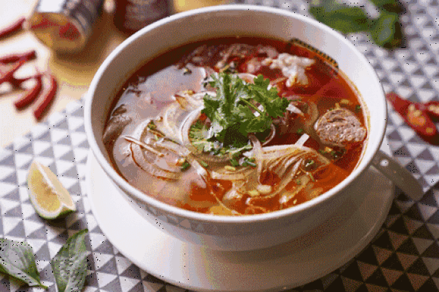 连美食家蔡澜都为之开店,这碗越南河粉魅力真大!