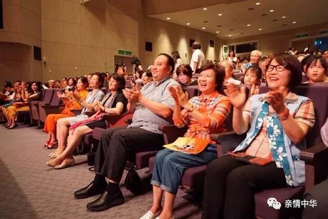 诗人阿紫: 走进台湾“亲情中华”巡演 诵读诗歌弘扬中华文化(视