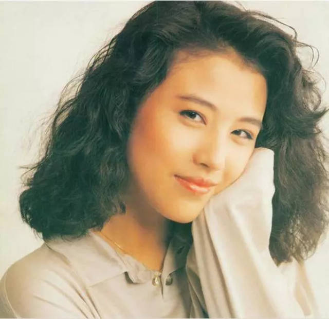 周海媚退出微博:要善良也不能被人欺负 周海媚