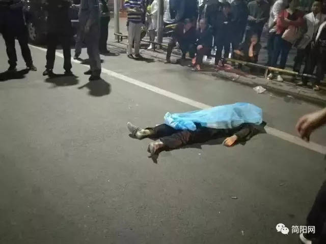 开学前,简阳河东发生的这个事,已经传开了.