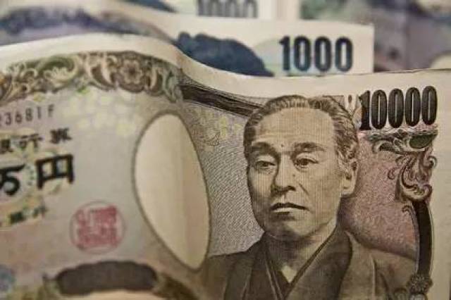 虽然日本也不是完全没有伪钞被爆出,像2014年就有人用彩色打印机印制