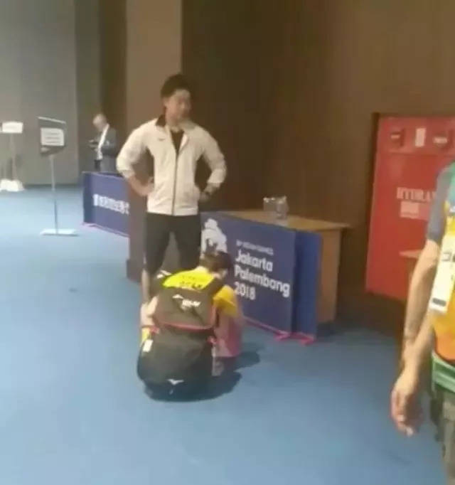 王曼昱力克韩国一姐进4强!陈梦观战指导孙颖莎 日本女将崩溃大哭