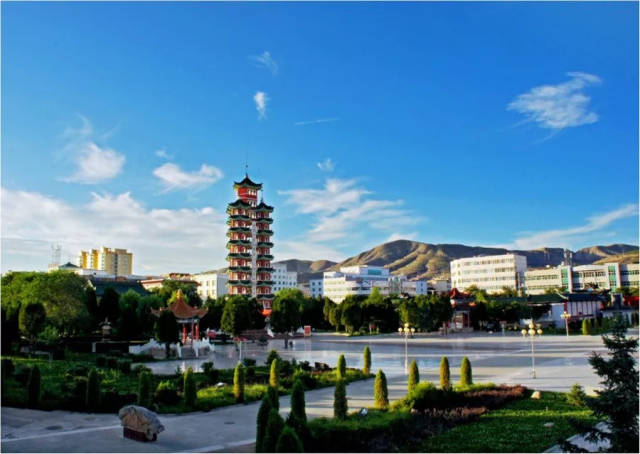 月22日—26日在甘肃省白银市会宁县开展了"红色支教调研之旅"实践活动