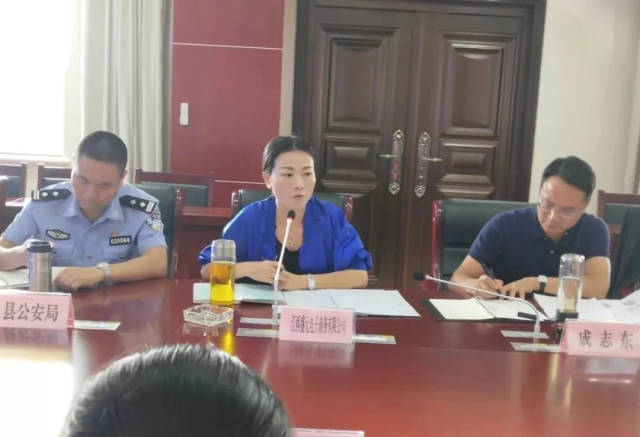 会议由寻甸县政府副县长成志东主持,成副县长说:寻