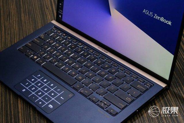 华硕发布2018款zenbook:超窄边框 16小时续航_手机搜狐网