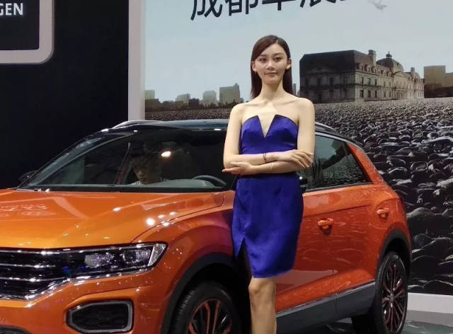 还在找抖音小甜甜?比小甜甜更甜的车模都在这里!图片