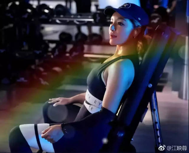 超女冠军?整成只有眼珠是自己的,这都成病态了吧!